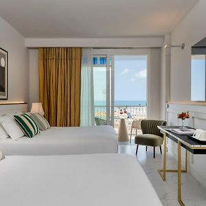 Deluxe Family Room Sea View Spa Access